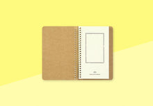 Laden Sie das Bild in den Galerie-Viewer, TRAVELER'S COMPANY - Spiralring Notizbuch - A6 Slim Papiertasche