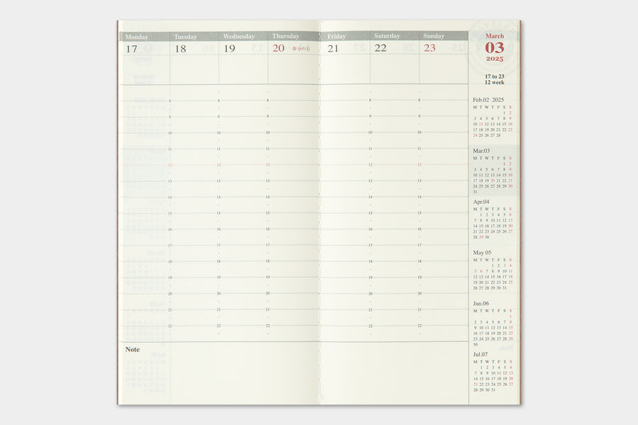 TRAVELER'S COMPANY - Traveler's Notebook Regular - 2025 weekly vertical diary