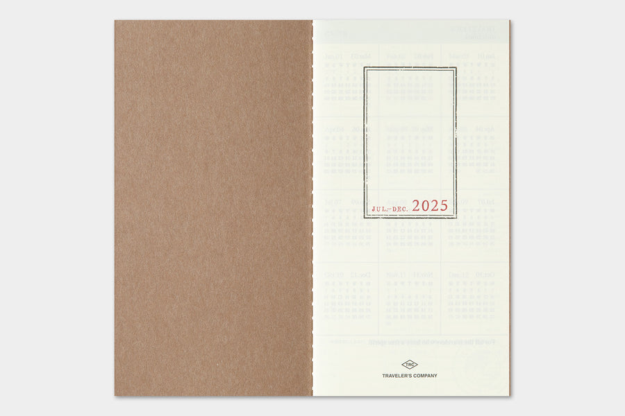 TRAVELER'S COMPANY - Traveler's Notebook Regular - 2025 weekly vertical diary