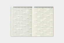 Laden Sie das Bild in den Galerie-Viewer, TRAVELER&#39;S COMPANY - Traveler&#39;s Notebook Passport - Refill - 2025 Monatsplaner