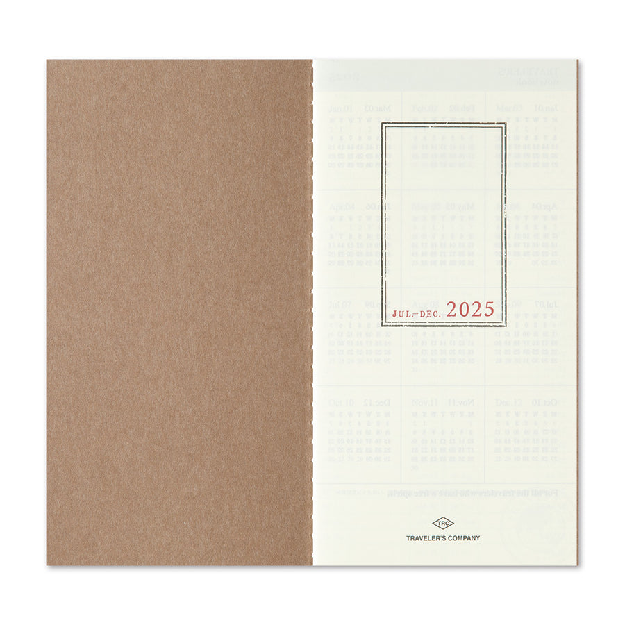 TRAVELER'S COMPANY - Traveler's Notebook Regular - 2025 vertikaler Wochenplaner - 2. Hälfte