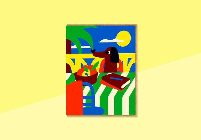 FLIP & LU – Grußkarte – Hund auf einem Tisch