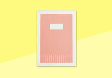Laden Sie das Bild in den Galerie-Viewer, HANADURI - Hanji Book Cabinet - A5 Kariert - Pfirsich