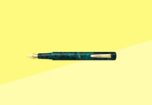 Load image into Gallery viewer, HIGHTIDE - Attaché Marbled Fountain Pen - Green