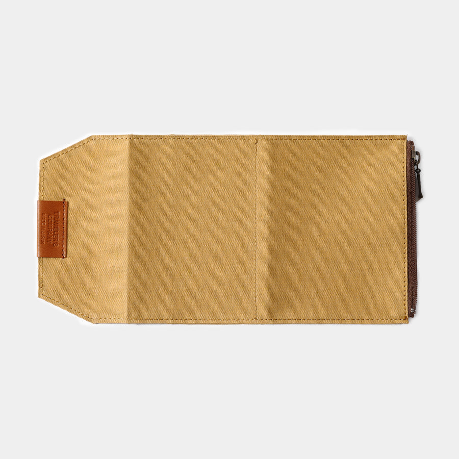 TRAVELER'S FACTORY - Baumwoll-Reißverschluss-Etui für Reisepassgröße - Beige