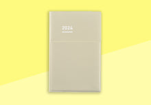 Laden Sie das Bild in den Galerie-Viewer, KOKUYO - 2024 Jibun Techo Biz – Beige