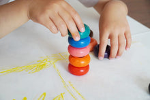 Load image into Gallery viewer, KOKUYO - Give Me a Ring Crayon Set - 5 pcs