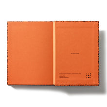Laden Sie das Bild in den Galerie-Viewer, LABOBRATORI - Spray Splah - Hard Cover - Orange