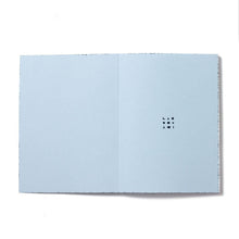 Laden Sie das Bild in den Galerie-Viewer, LABOBRATORI - Spray Splash - Soft Cover 13x18 - Hell Blau