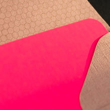 Laden Sie das Bild in den Galerie-Viewer, LE TYPOGRAPHE - 5 mini Karten mit Umschlägen - Neon Rosa