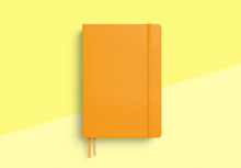 Laden Sie das Bild in den Galerie-Viewer, LEUCHTTURM 1917 - A5 Wochenkalender 2025/2026 - Orange