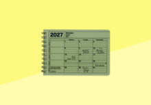 Laden Sie das Bild in den Galerie-Viewer, MARK'S - Notizbuch-Kalender 2027 - XS - Khaki