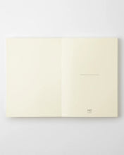 Laden Sie das Bild in den Galerie-Viewer, MIDORI - MD Notizbuch - A5 Square Thick Blank