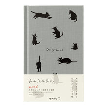 Laden Sie das Bild in den Galerie-Viewer, MIDORI - Book Style Kalender 2026 - B6 Variant Katze - Grau