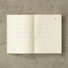 Laden Sie das Bild in den Galerie-Viewer, MIDORI - MD Notizbuch Kalender - A5 2024