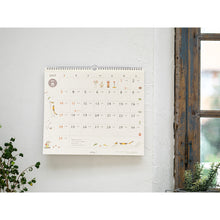 Laden Sie das Bild in den Galerie-Viewer, MIDORI - Kalender 2027 Wandbehang L - Katze
