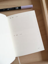 Laden Sie das Bild in den Galerie-Viewer, PAPIERNICZENI - Täglicher Kalender für 2026 - Blush