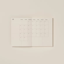 Laden Sie das Bild in den Galerie-Viewer, THIS MIGHT WORK - Kalender 2026 - Kakao