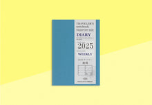 Laden Sie das Bild in den Galerie-Viewer, TRAVELER&#39;S COMPANY - Traveler&#39;s Notebook Passport - 2025 Wochenplaner 