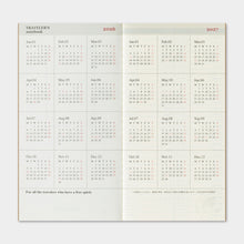 Load image into Gallery viewer, TRAVELER&#39;S COMPANY - Traveler&#39;s Notebook Regular - 2026 weekly vertical diary