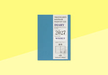 Laden Sie das Bild in den Galerie-Viewer, TRAVELER'S COMPANY - Traveler's Notebook Passport - 2027 Wochenplaner 