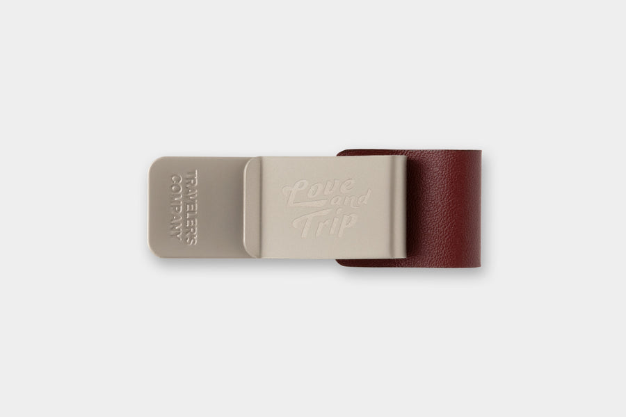 TRAVELER'S COMPANY – LOVE AND TRIP - Pen Holder