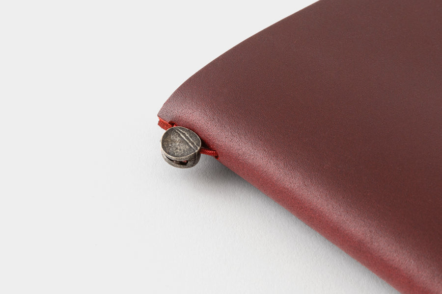 TRAVELER‘S COMPANY – LOVE AND TRIP - Traveler‘s Notebook Regular rot