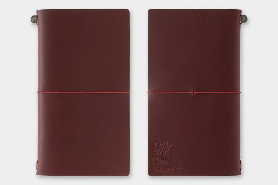TRAVELER‘S COMPANY – LOVE AND TRIP - Traveler‘s Notebook Regular rot