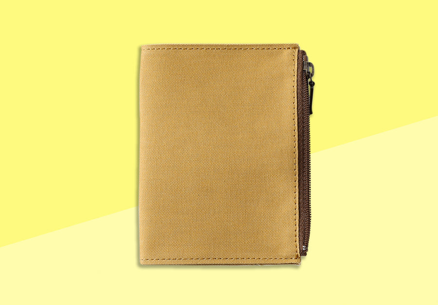 TRAVELER'S FACTORY - Baumwoll-Reißverschluss-Etui für Reisepassgröße - Beige