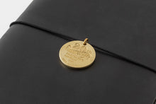 Laden Sie das Bild in den Galerie-Viewer, TRAVELER'S COMPANY – TRAVELER'S notebook 20th Anniversary Customization Set