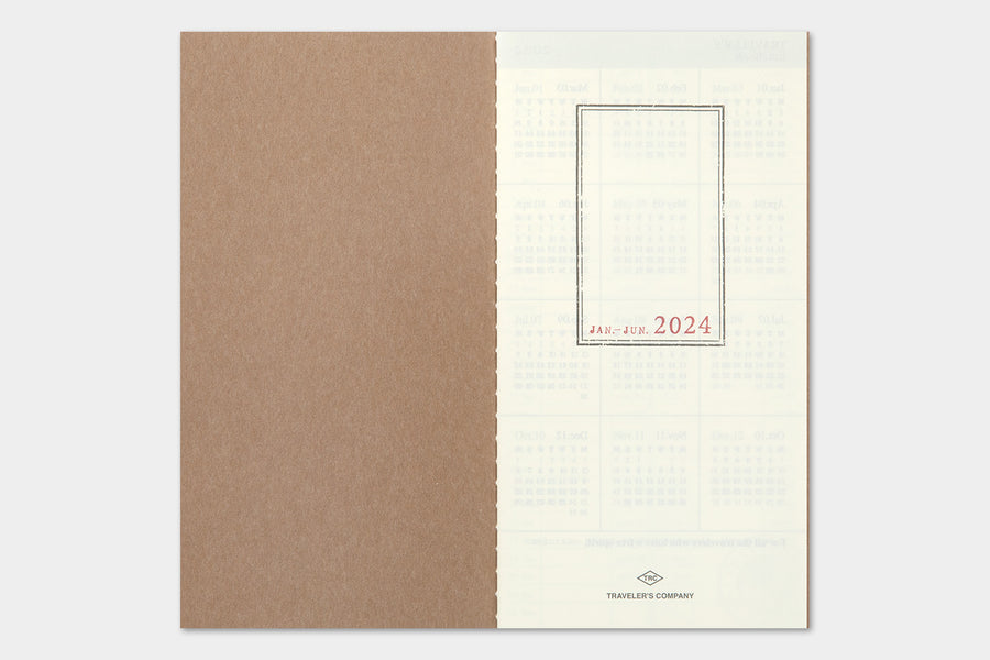 TRAVELER'S COMPANY - Traveler's Notebook Regular - 2024 vertikaler Wochenplaner