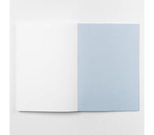 Laden Sie das Bild in den Galerie-Viewer, TROLLS PAPER - Caprice Note - Hellblau