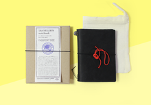 Load image into Gallery viewer, TRAVELER&#39;S COMPANY – Traveler&#39;s Notebook Passport - Black