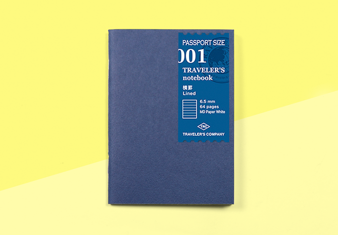 TRAVELER'S COMPANY - Traveler's Notebook Passport - 001 Lined Notebook