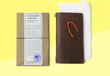 Laden Sie das Bild in den Galerie-Viewer, TRAVELER&#39;S COMPANY – Traveler&#39;s Notebook Regular  - Braun