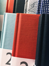 Load image into Gallery viewer, CARTA PURA - Calendar 2026 - Chiyogami small - Dreiecke petrol