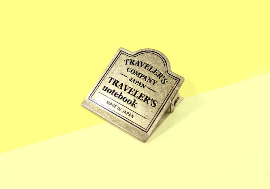 TRAVELER'S COMPANY - Traveler's Notebook Brass - 030 Messing Clip Logo
