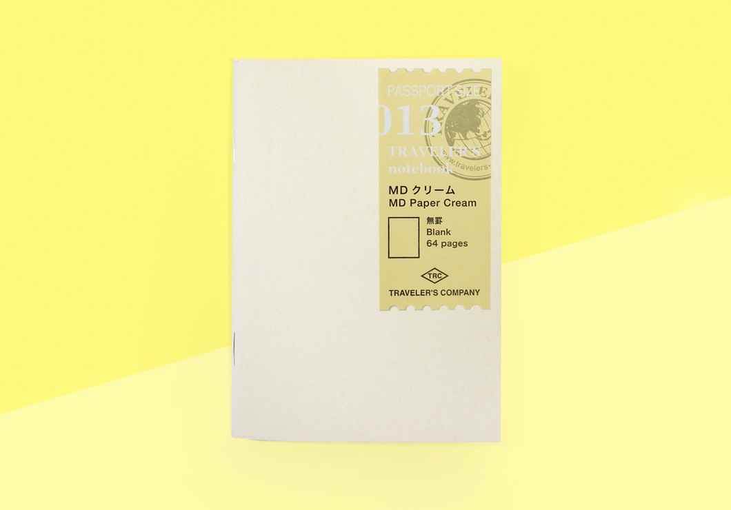 TRAVELER'S COMPANY - Traveler's Notebook Passport - Refill 013 MD Paper Creme Notebook