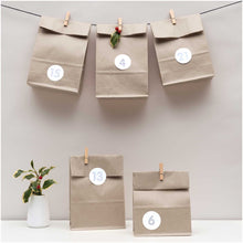 Laden Sie das Bild in den Galerie-Viewer, PAPER POETRY - Adventskalender Set - Grau