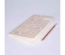 Laden Sie das Bild in den Galerie-Viewer, SEASON PAPER COLLECTION - Notizbuch - Nacre