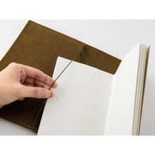 Load image into Gallery viewer, TRAVELER&#39;S COMPANY – Traveler&#39;s Notebook Regular - Olive