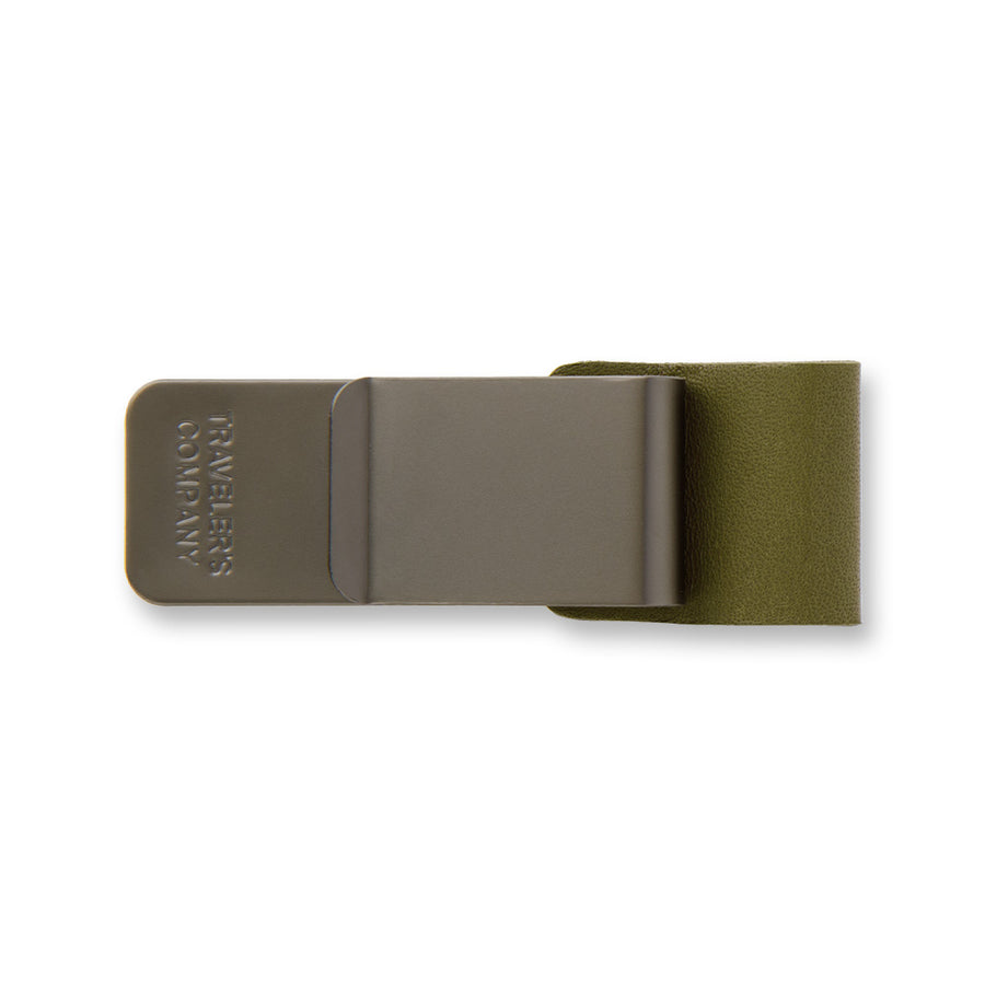 TRAVELER'S COMPANY – 016 Pen Holder (M) - olive