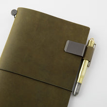 Load image into Gallery viewer, TRAVELER&#39;S COMPANY – 016 Pen Holder (M) - olive