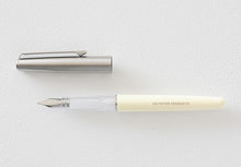 Load image into Gallery viewer, MIDORI - MD Fountain Pen